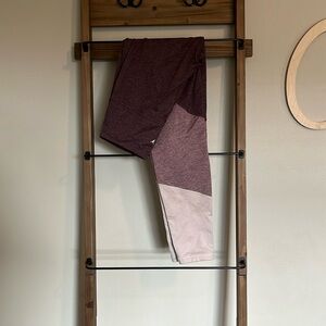 Old Navy Active Elevate Maroon/pink leggings